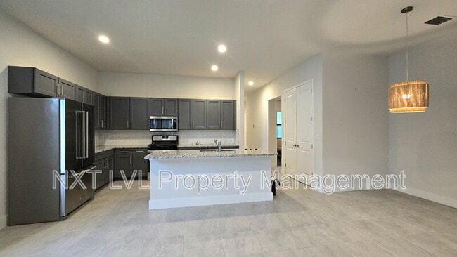 Building Photo - 14851 Loggerhead Dr