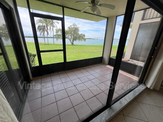 Building Photo - 6291 Bahia Del Mar Cir