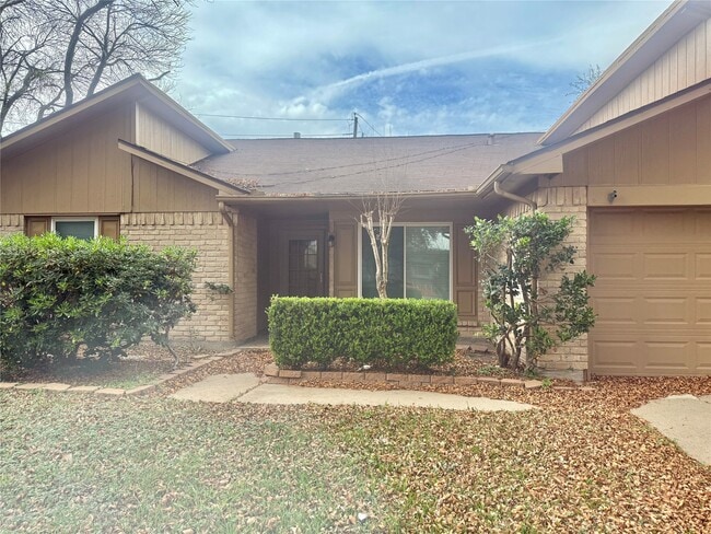 Building Photo - 3602 Brier Gardens Dr