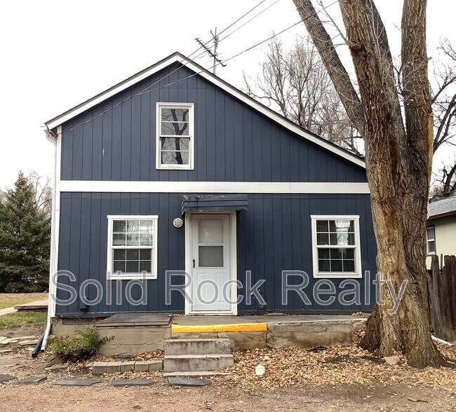 Building Photo - 2419 E Monument St