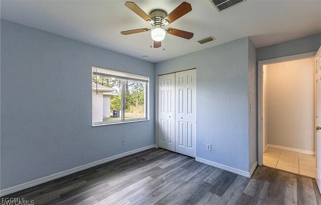 Building Photo - 4716 1st St SW