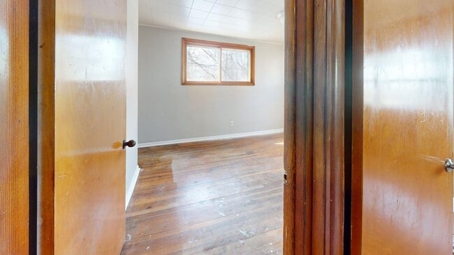 Building Photo - 3 Bedroom Home in Cleveland