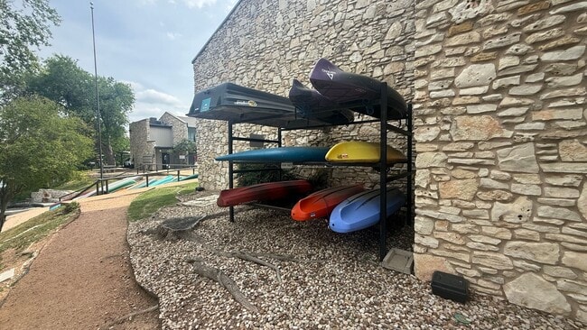 Building Photo - Gorgeous Condo nestled right on Lady Bird Lake!