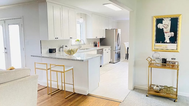 Building Photo - 5230 S Columbia Ave