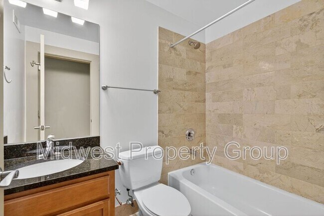 Building Photo - 4244 Chouteau Ave