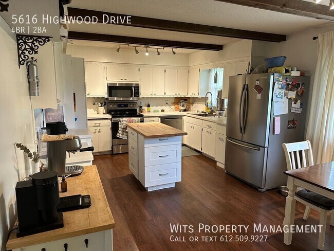 Building Photo - 5616 Highwood Dr