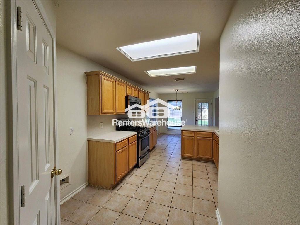 Building Photo - 24422 Travis House Ln