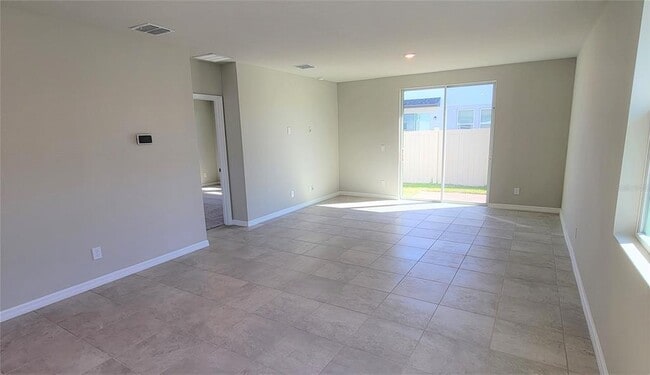 Building Photo - 3247 Bella Vista Dr