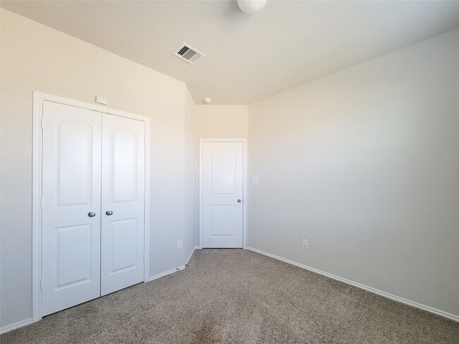 Building Photo - 21043 Iris Holly St