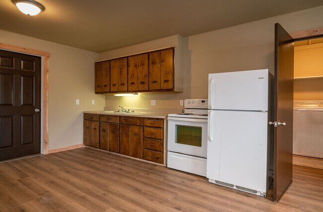 Primary Photo - EN0064 James St Duplex- 2 Units