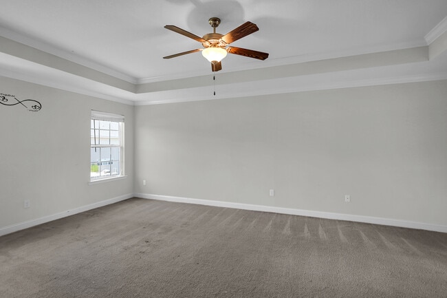 Building Photo - 721 Highgrove Ct
