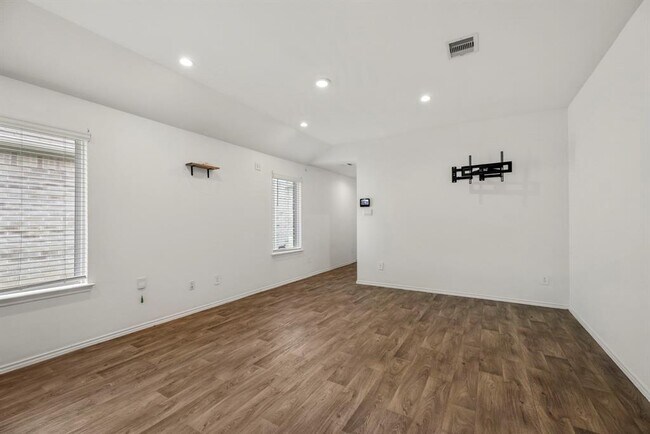 Building Photo - 5451 Tuscany Hills Ln