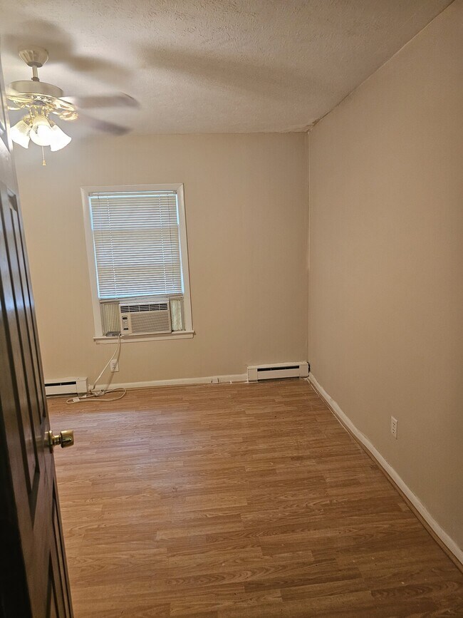 Building Photo - Garland House