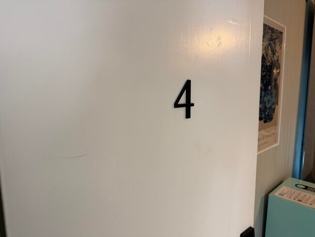 Building Photo - 3350 NE Indian River Dr