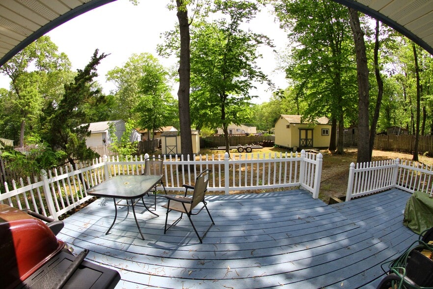 Building Photo - 309 Cedar Ln