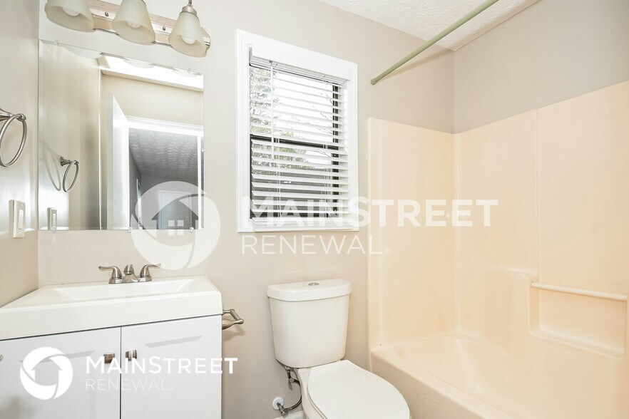 Building Photo - 358 Shalloway Dr NE