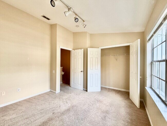 Building Photo - 2865 Woodlands Park Ct