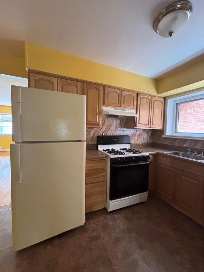 Building Photo - 659 Nereid Ave