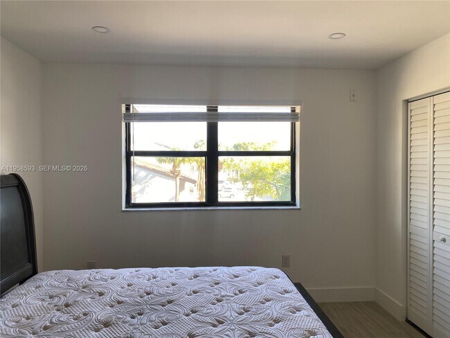 Building Photo - 7175 NW 179th St