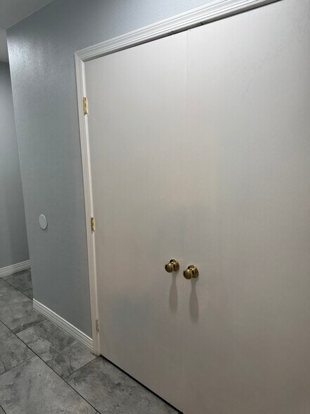 Pantry - 10791 W Roanoke Ave
