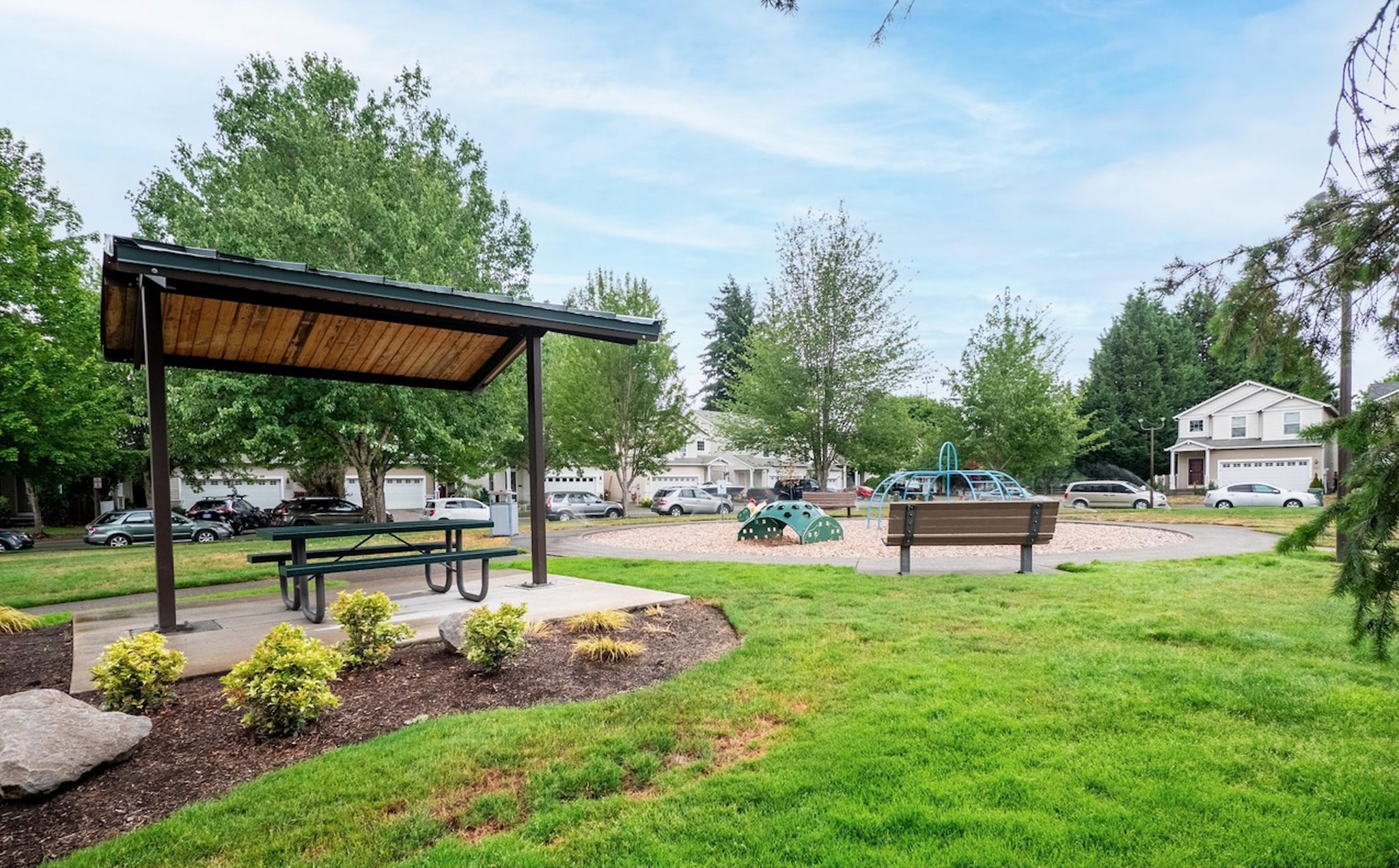 Building Photo - 5175 NE Schoeler Cir