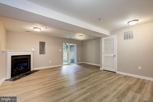 Building Photo - 4719 Springmaid Ln