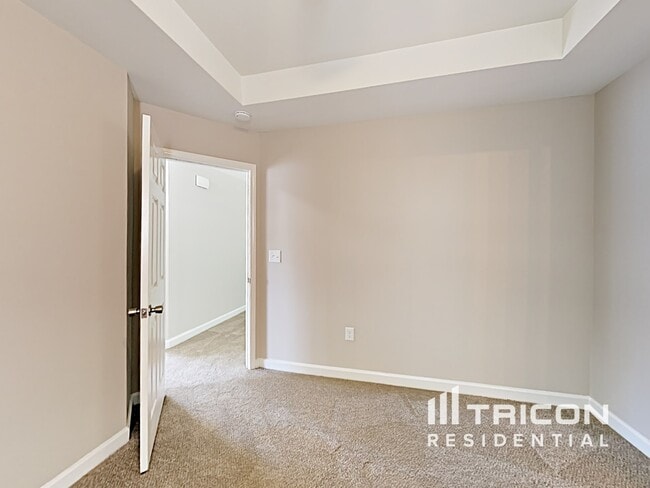 Building Photo - 416 Leecrest Dr