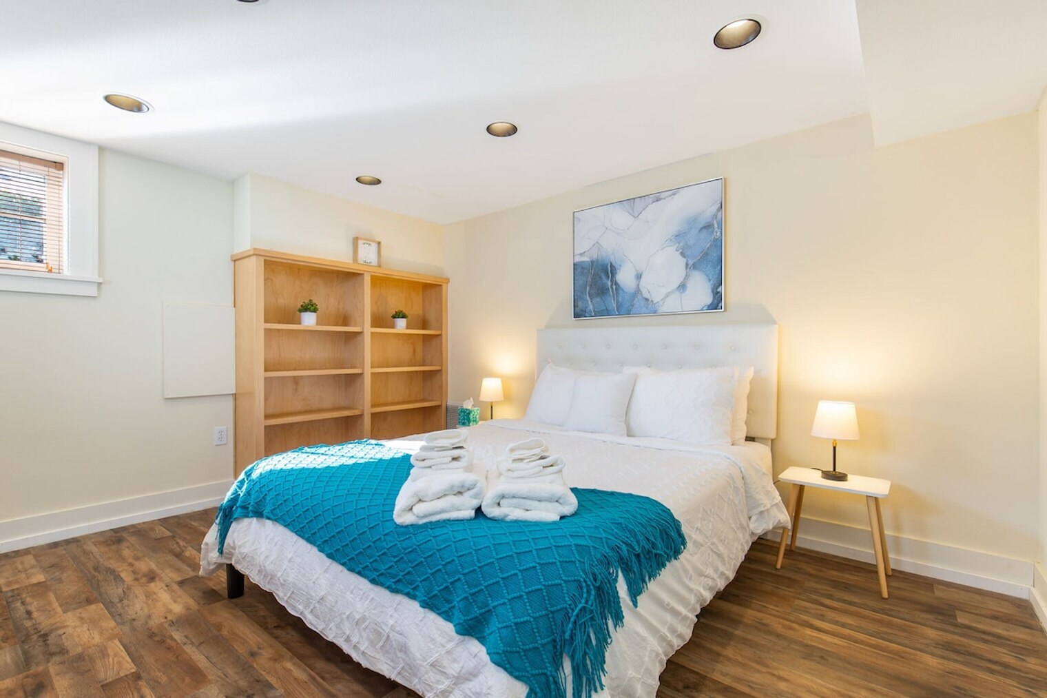 Building Photo - 710 10th Ave E