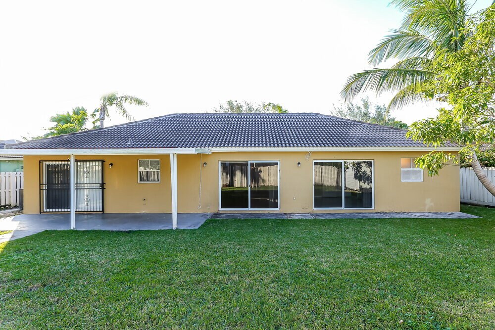 Building Photo - 18081 SW 152nd Ct