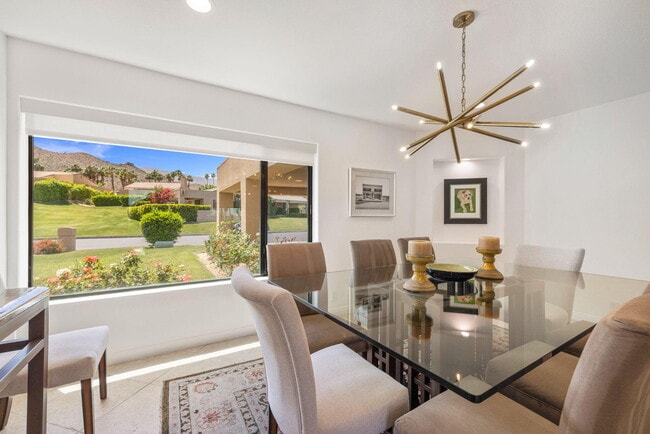 Building Photo - 73416 Mariposa Dr