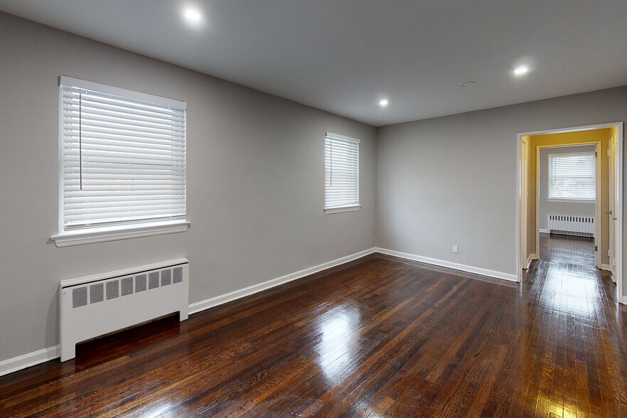 Building Photo - Watson Apartments