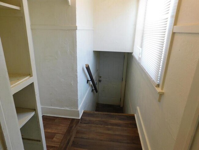 Building Photo - 516 S 900 W