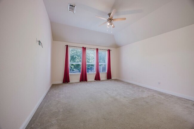 Building Photo - 15516 Mayflower Trail