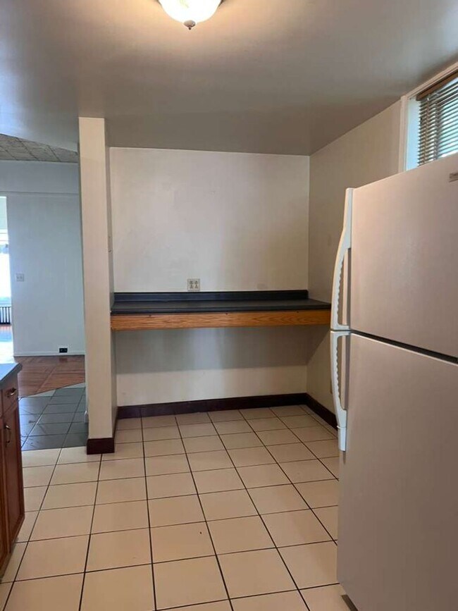 Building Photo - 2526 Broad Ave
