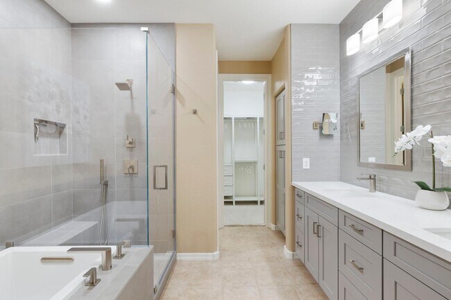 Building Photo - 11489 E Raintree Dr