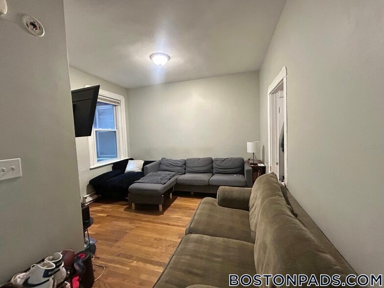 Building Photo - 9 Noyes Pl