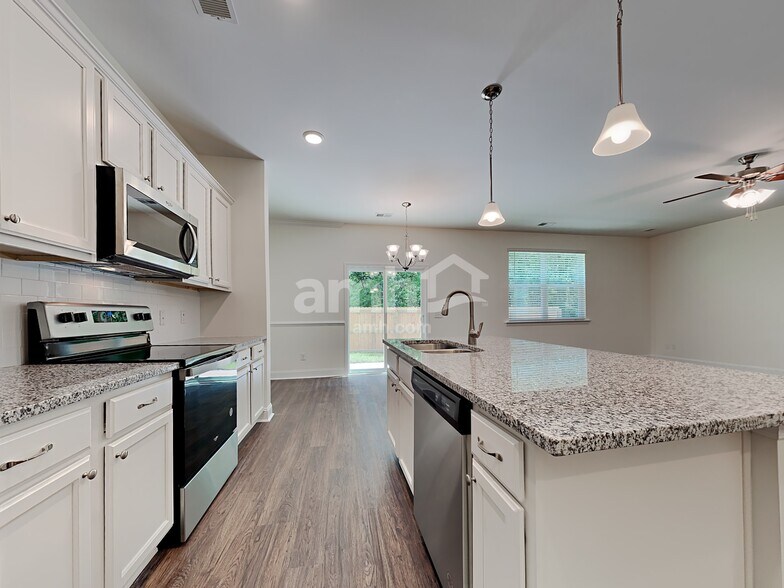 Building Photo - 1843 Produce Ln