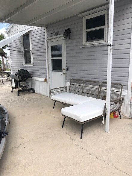 back patio/grill area - 17166 Dragonfly Ln