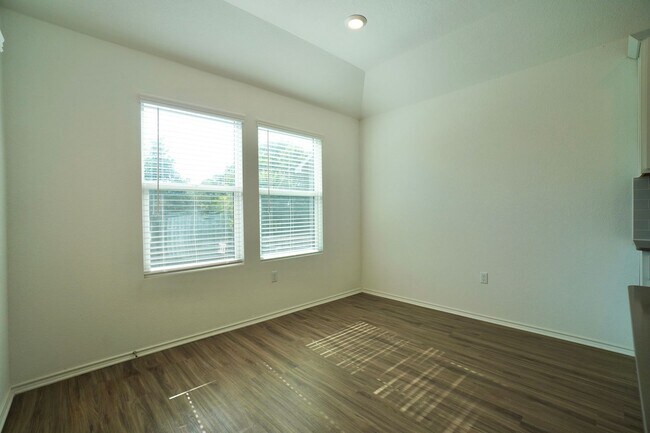 Building Photo - 10709 Steinbeck Dr