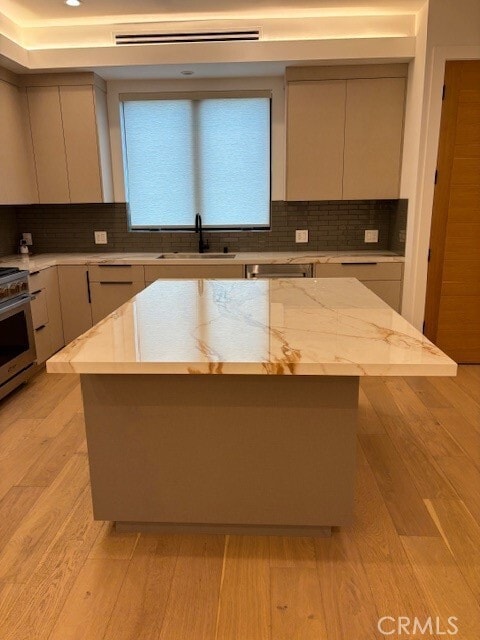 Building Photo - 14553 Benefit St