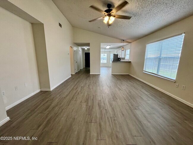 Building Photo - 1613 Teaberry Dr