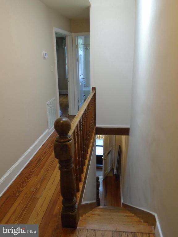 Building Photo - 112 Commerce St