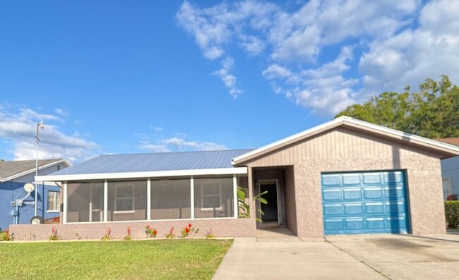 Building Photo - 1310 Cinnamon Way W