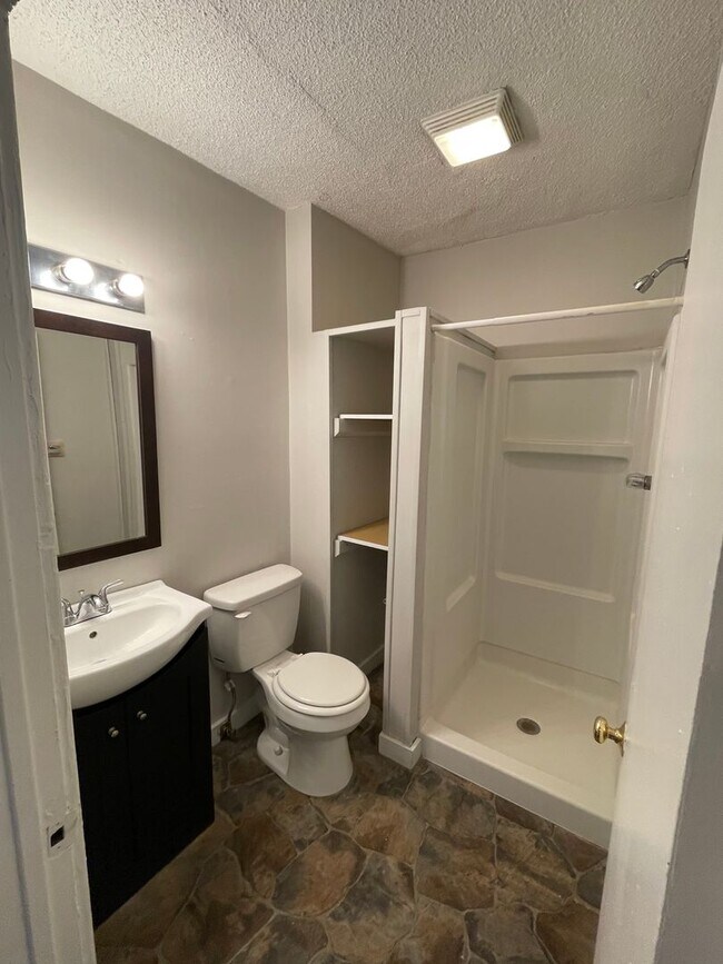 Building Photo - $200 off first months rent- Ball State Uni...