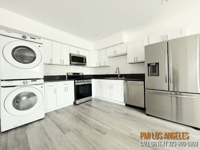 Building Photo - 1260 1/2 Leighton Avenue