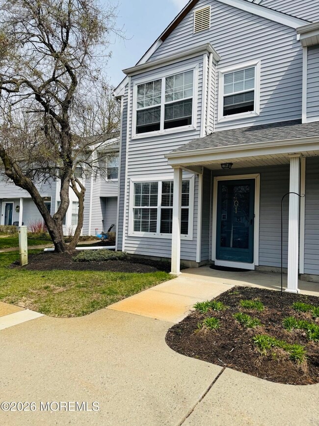 Building Photo - 401 Hampton Ct