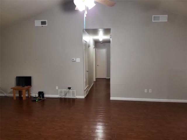 Building Photo - 1018 Vegas Dr