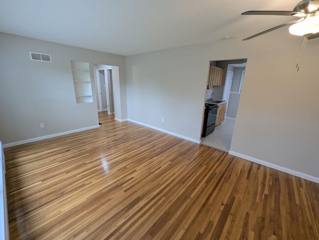 Building Photo - Casa Capri – Florissant Favorite