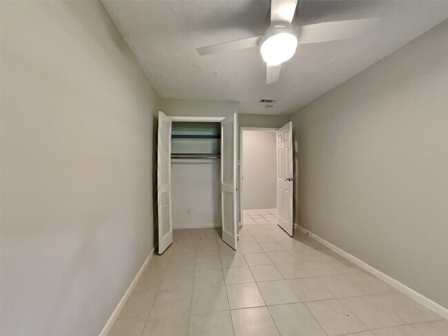 Building Photo - 10648 Fussel Rd