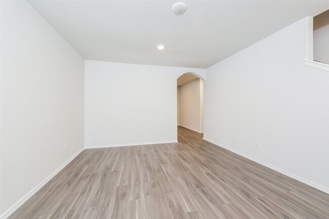 Building Photo - 22423 Verdin Rd